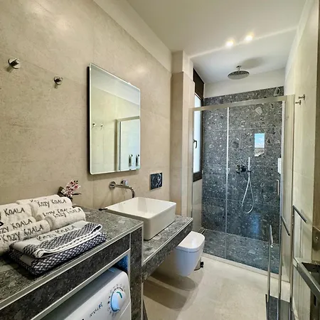 Kozy Koala Apartments, N21, Near Akropolis